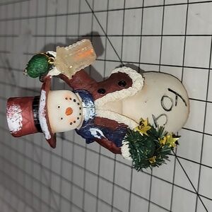 Snowman Holding Lantern and Wreath‎ - Preloved